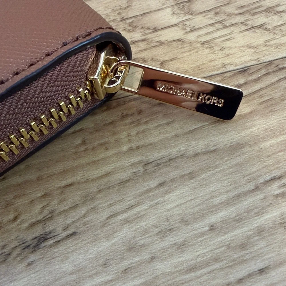 Michael Kors small wallet - Picture 4 of 11